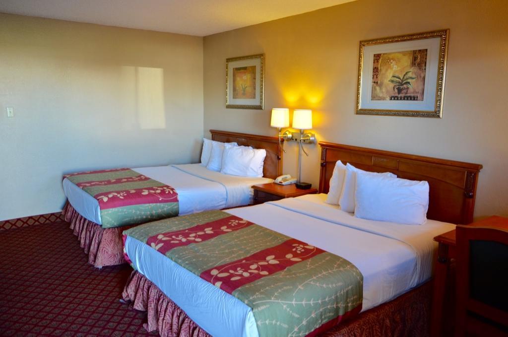 Americas Best Value Inn Crosstimbers Stephenville Ngoại thất bức ảnh